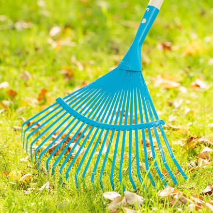 Грабли веерные стальные Palisad, 430 х 1550 мм, 22 плоских зуба, лакированный черенок, Luxe, 617885 купить в Муравленко