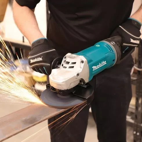 Угловая шлифовальная машина Makita GA7071X1 купить в Муравленко
