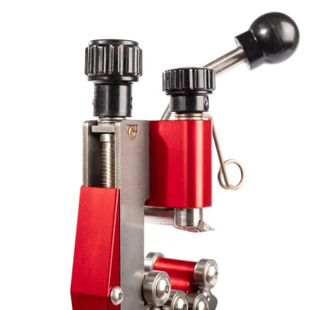 Инструмент КВТ FBS 16–52 для снятия полупроводящего экрана на кабелях из сшитого полиэтилена 16–52 мм (101903) купить в Муравленко