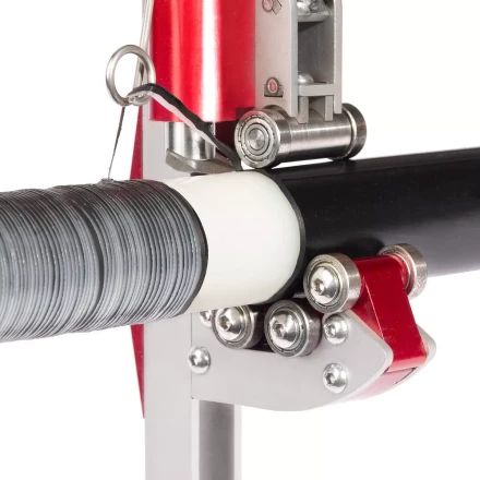 Инструмент КВТ FBS 16–52 для снятия полупроводящего экрана на кабелях из сшитого полиэтилена 16–52 мм (101903) купить в Муравленко