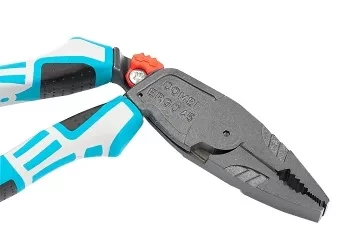 Плоскогубцы с изогнутой головой, комбинированные, трехкомпонентные рукоятки, 200 мм GROSS 16985 купить в Муравленко