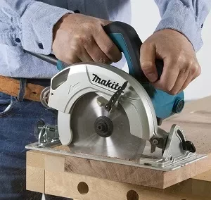 Пила дисковая Makita HS6601J купить в Муравленко