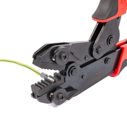 Пресс-клещи КВТ СТО+5 с 5 матрицами МПК для опрессовки разъемов, втулочных, изолированных и неизолированных наконечников (набор) (90777) купить в Муравленко