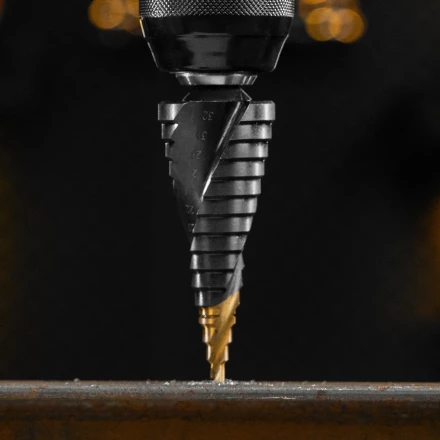 Сверло ступенчатое Denzel 723606, 4-6-8-10-12-14-16-18-20-22-24-26-28-30-32 мм, Р6М5, 6-гр. хвостовик купить в Муравленко