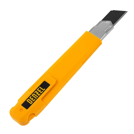 Нож Denzel, 18 мм, сменное лезвие, SK4, метал. направляющая, клипса, нажимной фиксатор, 78940 купить в Муравленко