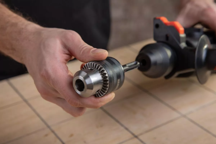 Патрон для дрели HAMMER Ф13мм 1/2" (208-206) купить в Муравленко