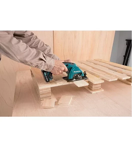 Пила дисковая аккумуляторная Makita HS301DWME купить в Муравленко