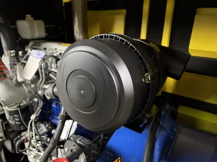 Дизельный генератор Vektor AD-120Y-T400 в шумозащитном кожухе с АВР купить в Муравленко