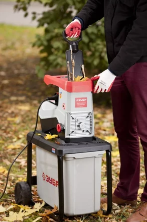 Измельчитель ЗУБР бесшумный электрический, р/с 65мм, 2500Вт ЗИЭ-65-2500 купить в Муравленко