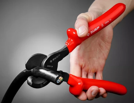 Кабелерез ЗУБР &quot;ЭКСПЕРТ&quot; &quot;ЭЛЕКТРИК&quot;, высоковольтный до ~1000В, кабель до 60 кв.мм 23331-24_z01 купить в Муравленко