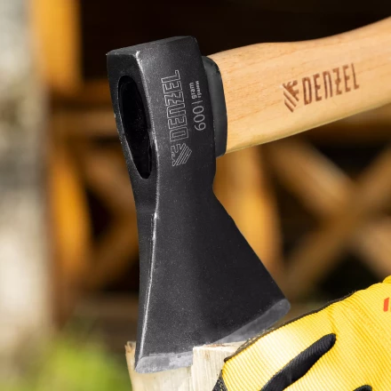 Топор, 600 г Denzel, кованый, буковое топорище 21631 купить в Муравленко