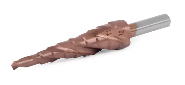 Ступенчатое сверло MESSER HSS CO 4-12х9 с кобальтовым покрытием и тремя спиральными канавками. купить в Муравленко