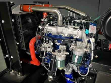 Дизельный генератор Vektor AD-100Y-T400 с АВР купить в Муравленко