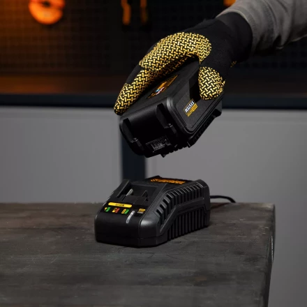 Батарея аккумуляторная Denzel IB-18-4.0, Li-Ion, 18 В, 4.0 А/ч 28434 купить в Муравленко