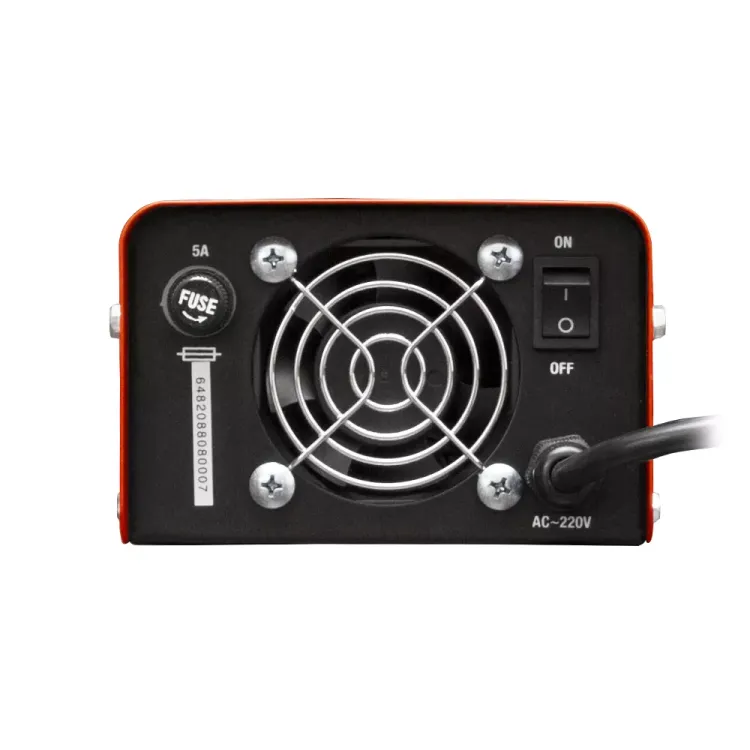 Зарядное устройство KVAZARRUS PowerBox 12/20R FoxWeld купить в Муравленко