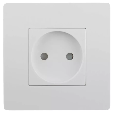 Розетка СВЕТОЗАР с защитой от детей SV-55241 купить в Муравленко