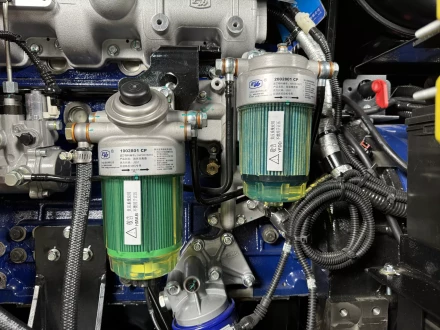 Дизельный генератор Vektor AD-70Y-T400 в шумозащитной кожухе купить в Муравленко