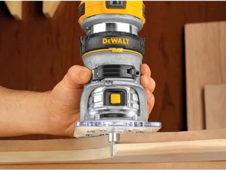 Фрезер кромочный DeWalt D26200 купить в Муравленко